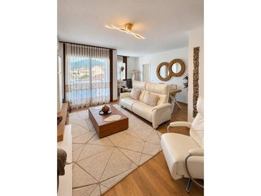 Wohnung mit Balkon zum Verkauf in Calle via augusta