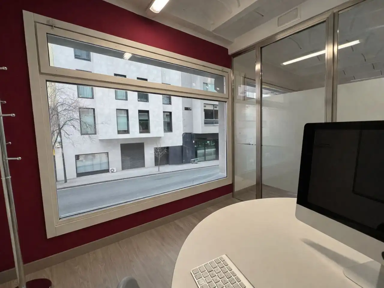 Oficina de alquiler en Girona con Aire acondicionado, Amueblado y Internet