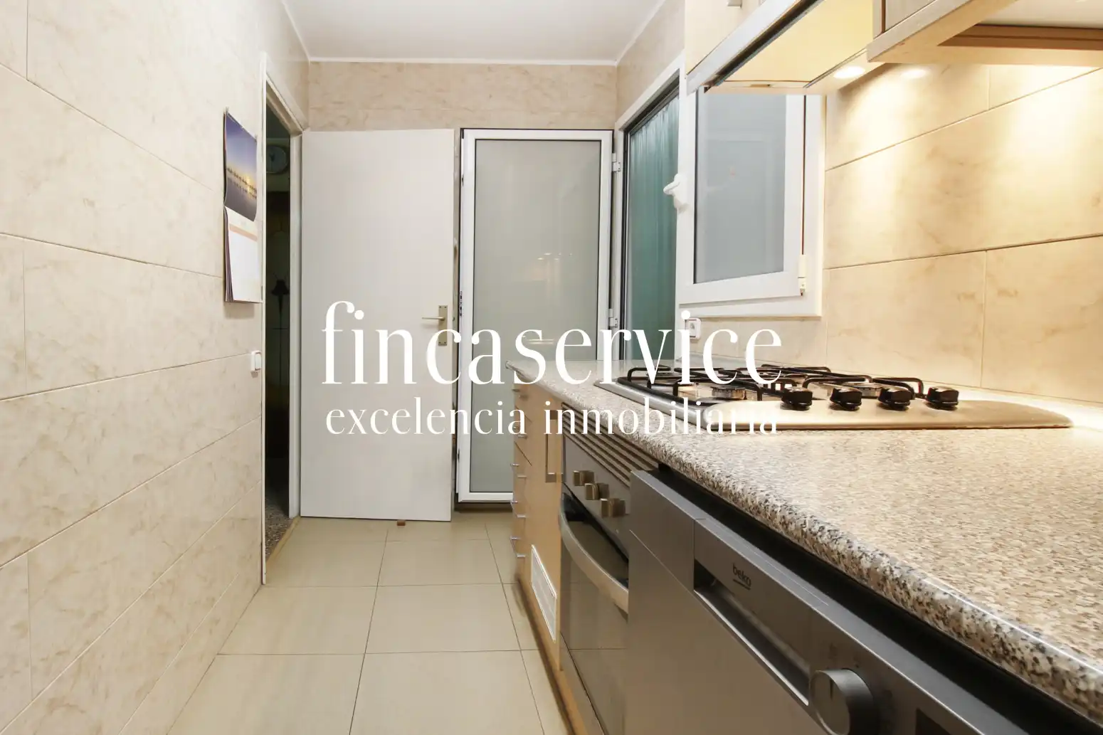 Cocina de Piso en venta en Sant Boi de Llobregat con Aire acondicionado, Calefacción y Amueblado