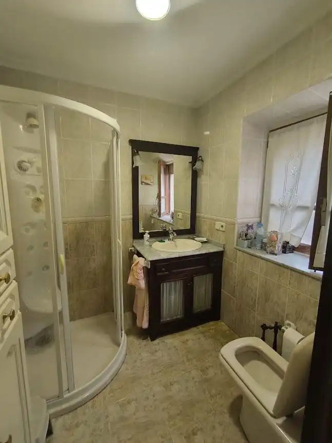 Baño de Casa o chalet en venta en Mieres (Asturias) con Calefacción