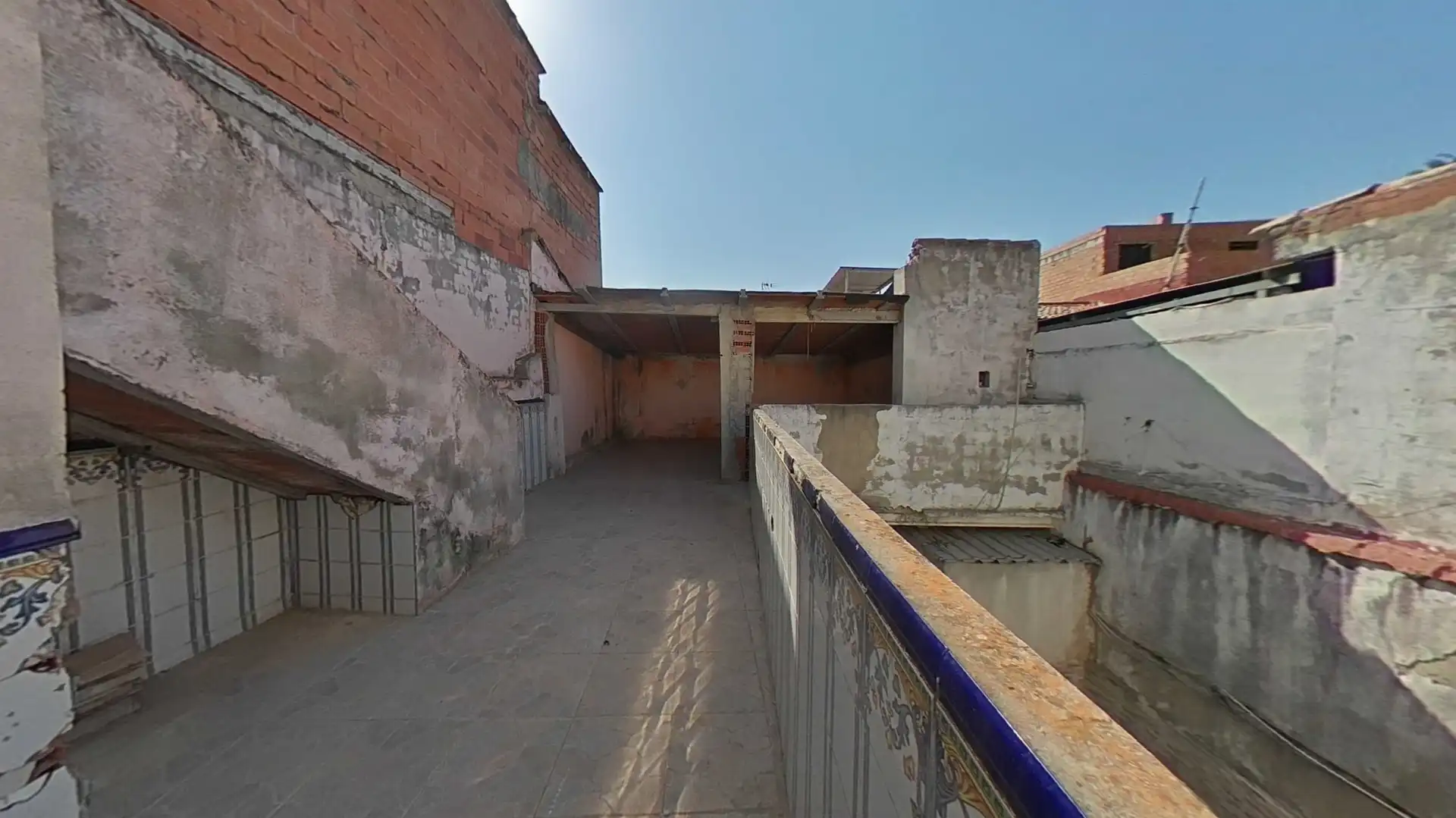 Exterior view of Houses for sale in Carcaixent, Valencia
