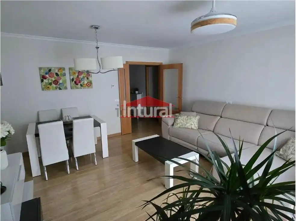 Sala de estar de Piso en venta en Albacete con Calefacción, Trastero y Amueblado