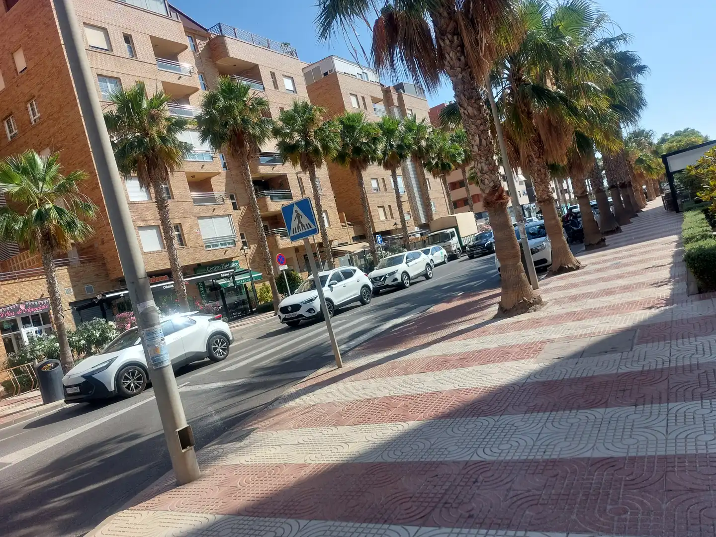Vista exterior de Pis de lloguer en Roquetas de Mar amb Aire condicionat, Calefacció i Terrassa