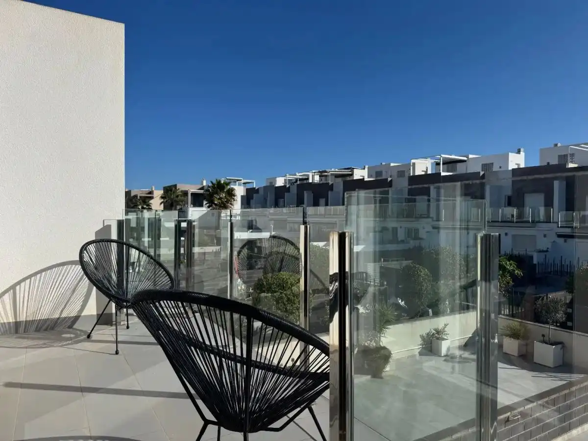 Terraza de Casa adosada en venta en Torrevieja con Aire acondicionado, Jardín privado y Amueblado