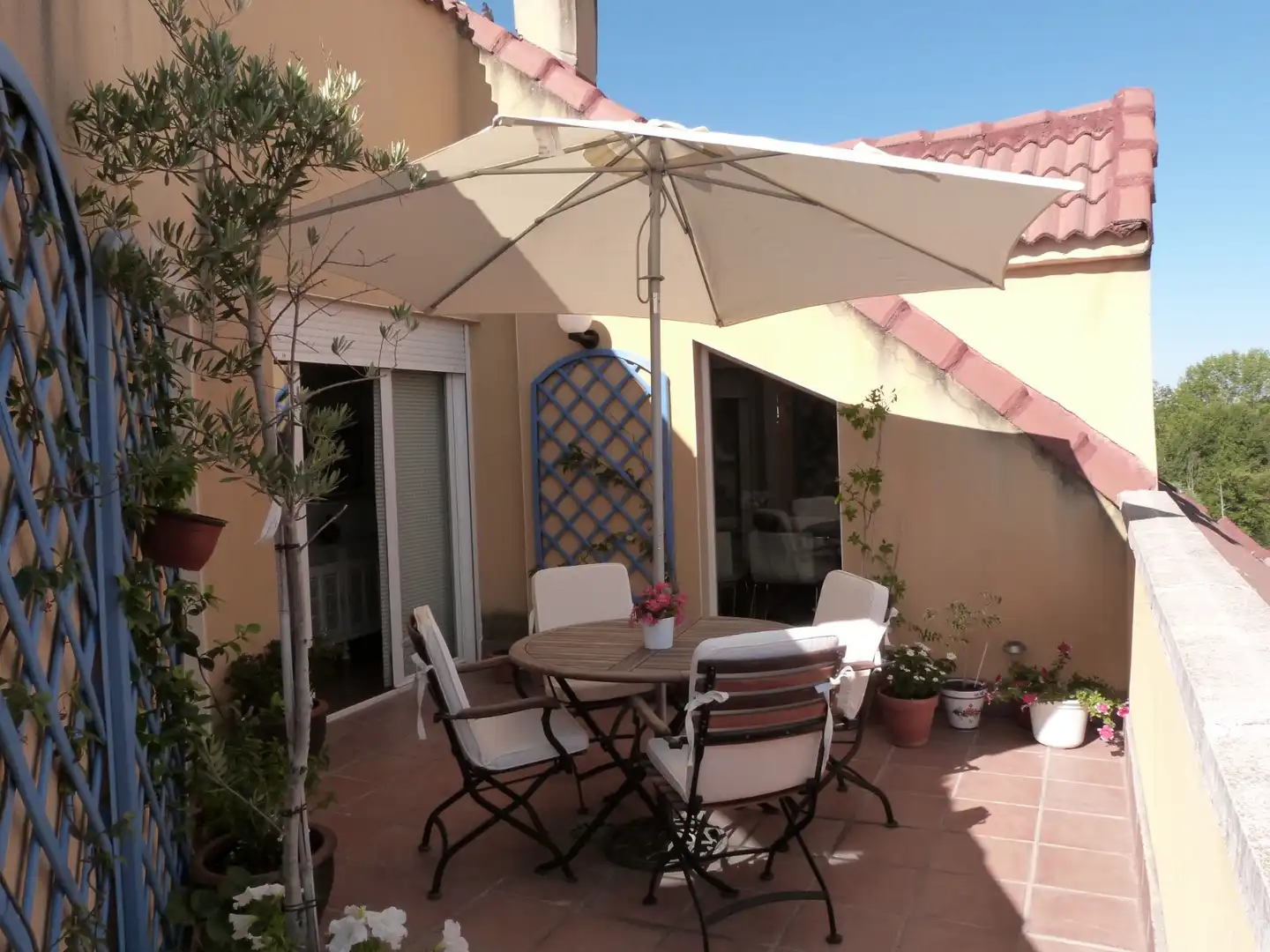 Terrassa de Àtic en venda en Tudela de Duero amb Calefacció, Jardí privat i Parquet