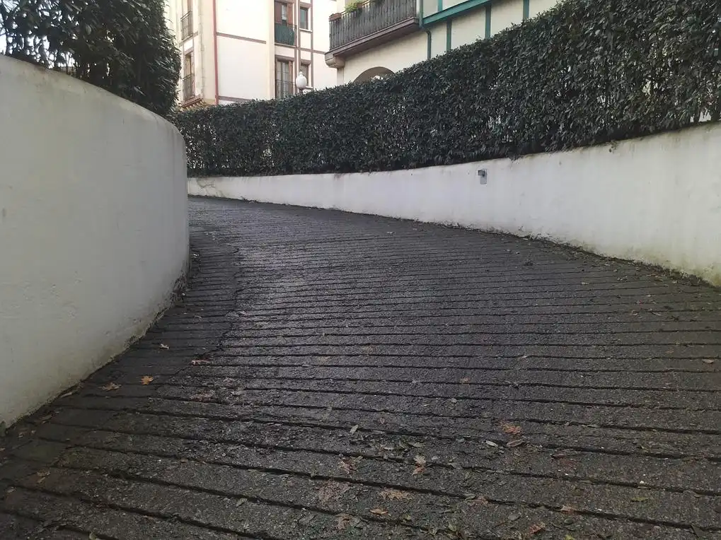Exterior view of Garage for sale in Irun 