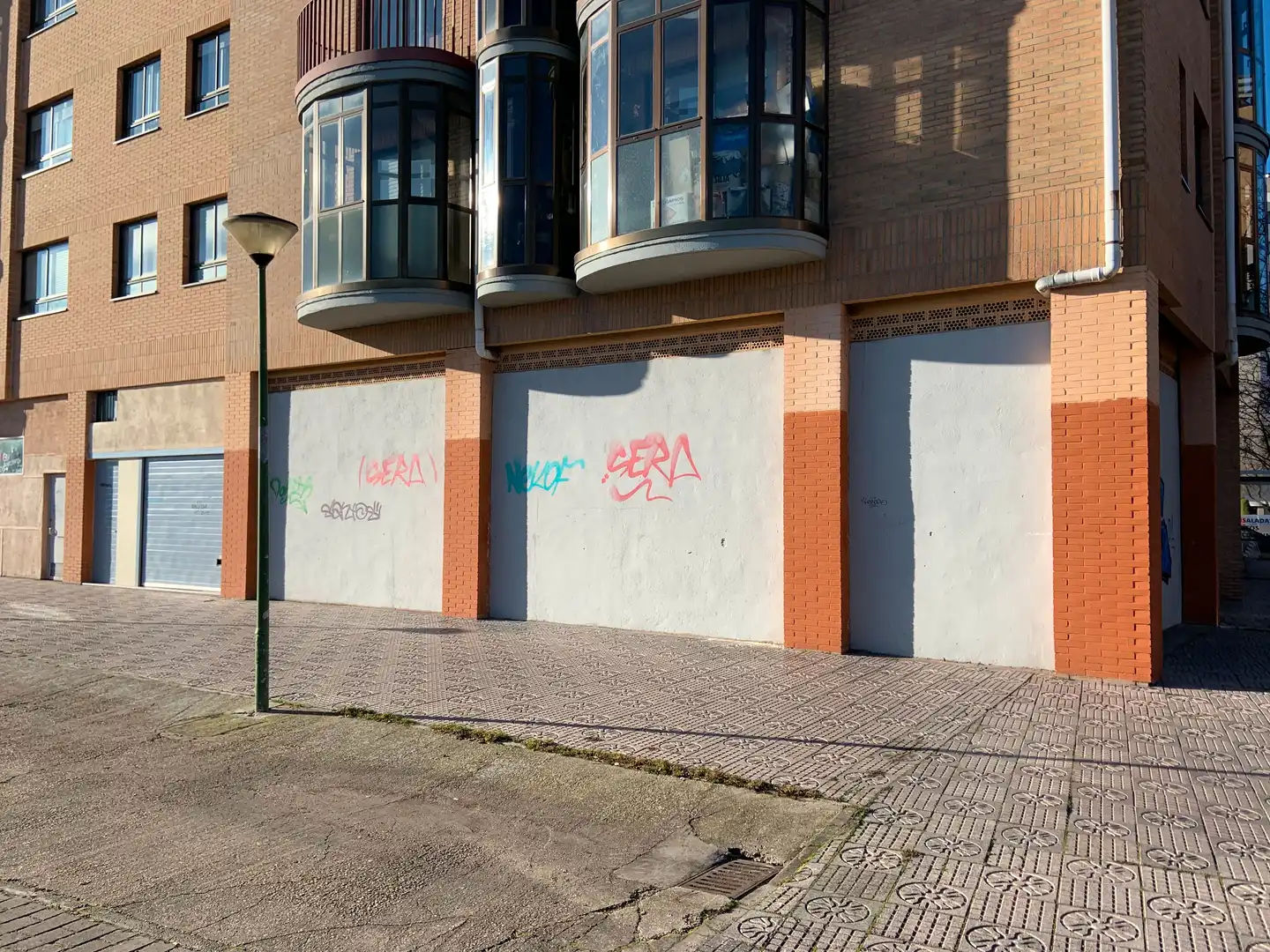 Vista exterior de Local en venta en Burgos