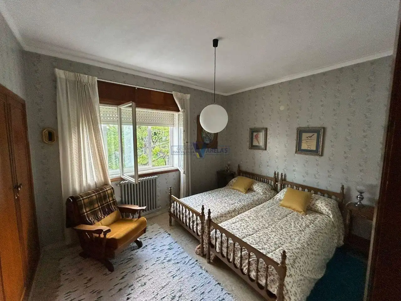Habitación de Casa o chalet en venta en Ourense Capital  con Calefacción, Jardín privado y Terraza