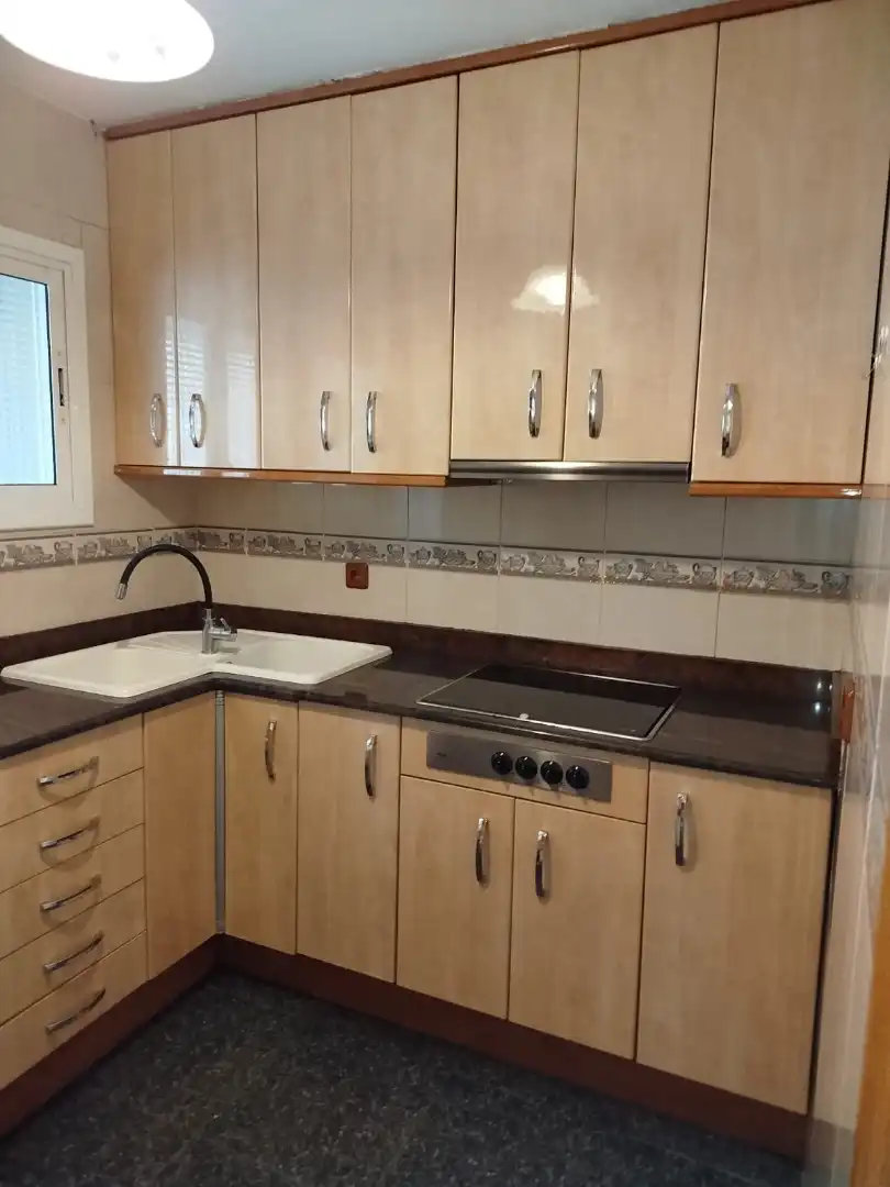 Cocina de Piso en venta en Badalona con Calefacción y Balcón