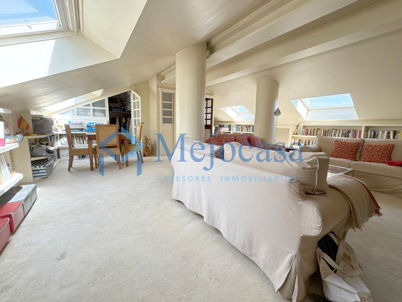 Living room of Single-family semi-detached for sale in Las Rozas de Madrid  with Air Conditioner, Heating and Private garden