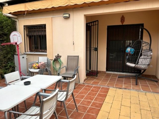 Terrassa de Casa adosada en venda en  Córdoba Capital amb Aire condicionat, Calefacció i Jardí privat