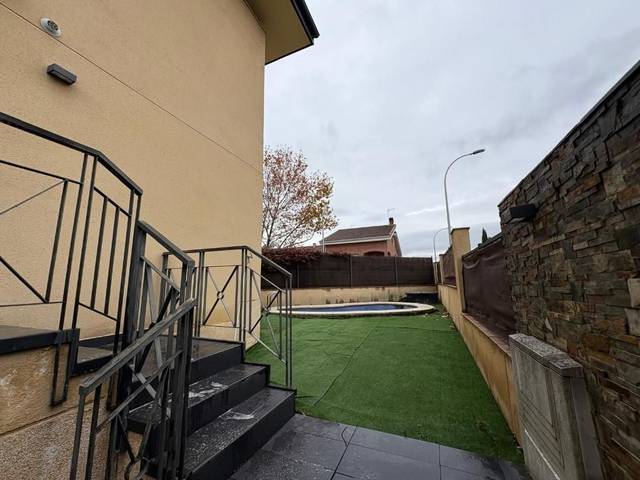 Casa-chalet en Venta en Corralejos - Campo de las Naciones