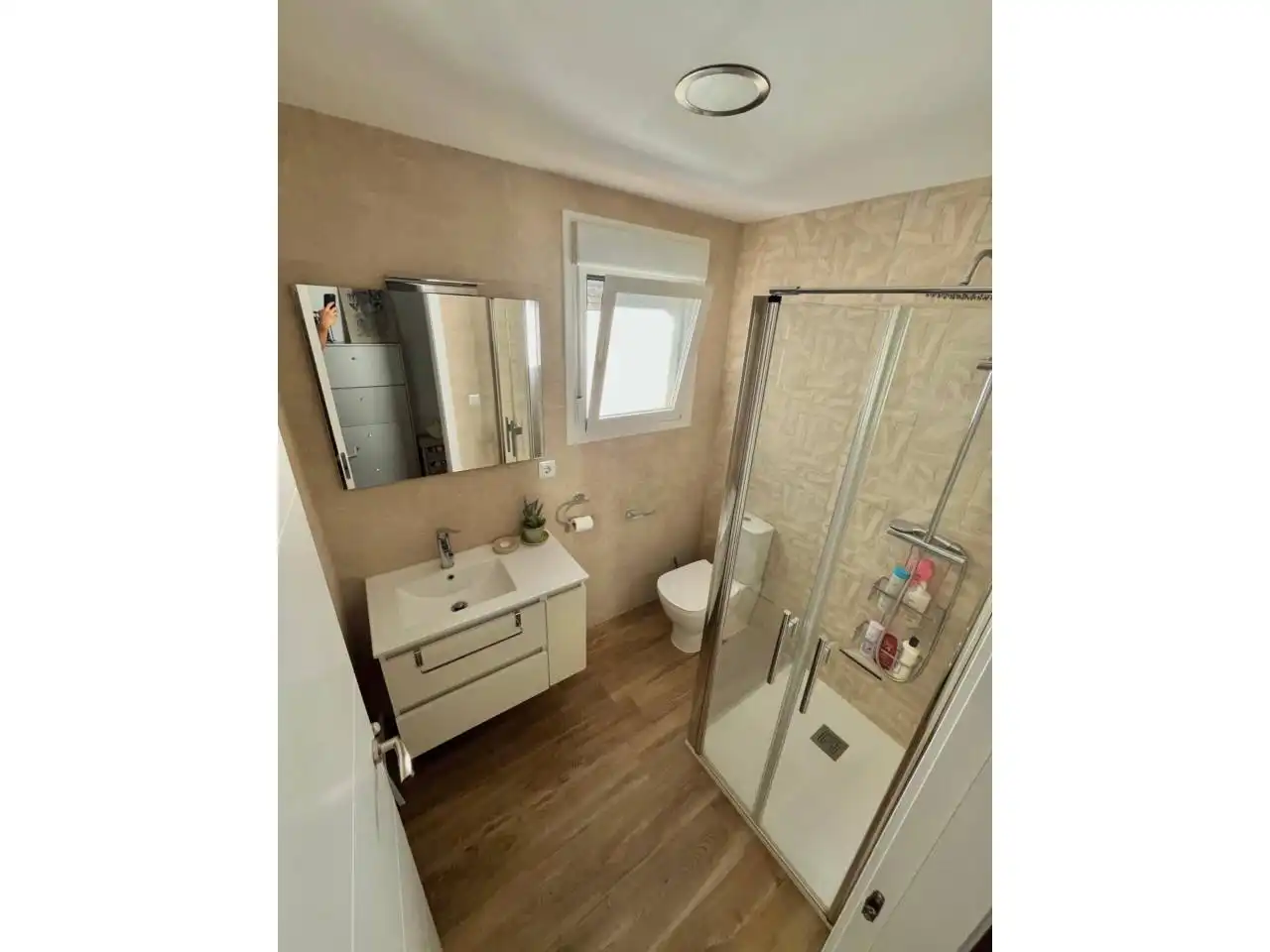 Badezimmer von Wohnung zur Miete in Badajoz mit Klimaanlage, Heizung und Terrasse