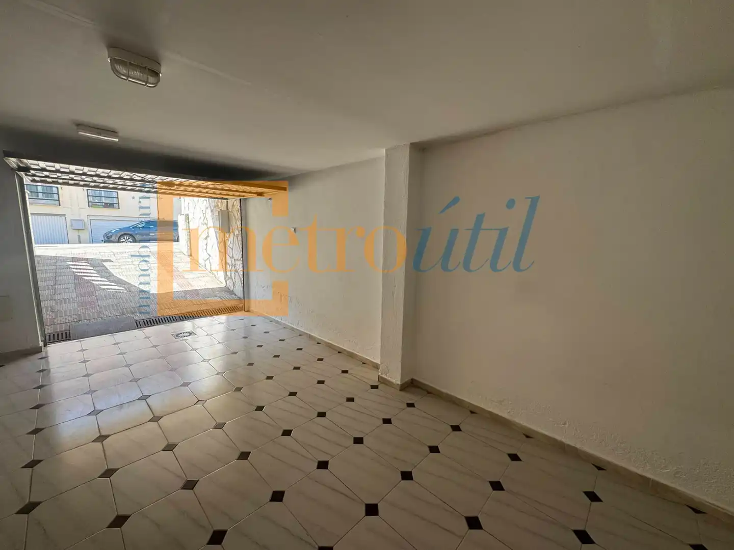 Casa adosada en venda en Galindo y Perahuy amb Calefacció, Jardí privat i Parquet