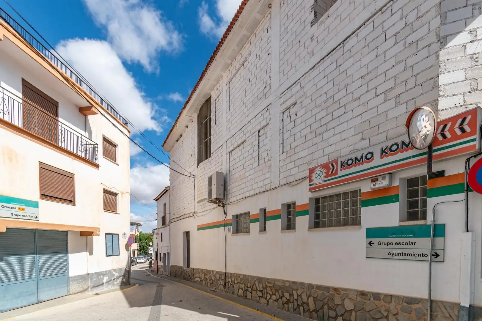 Buildings for sale in La Peza