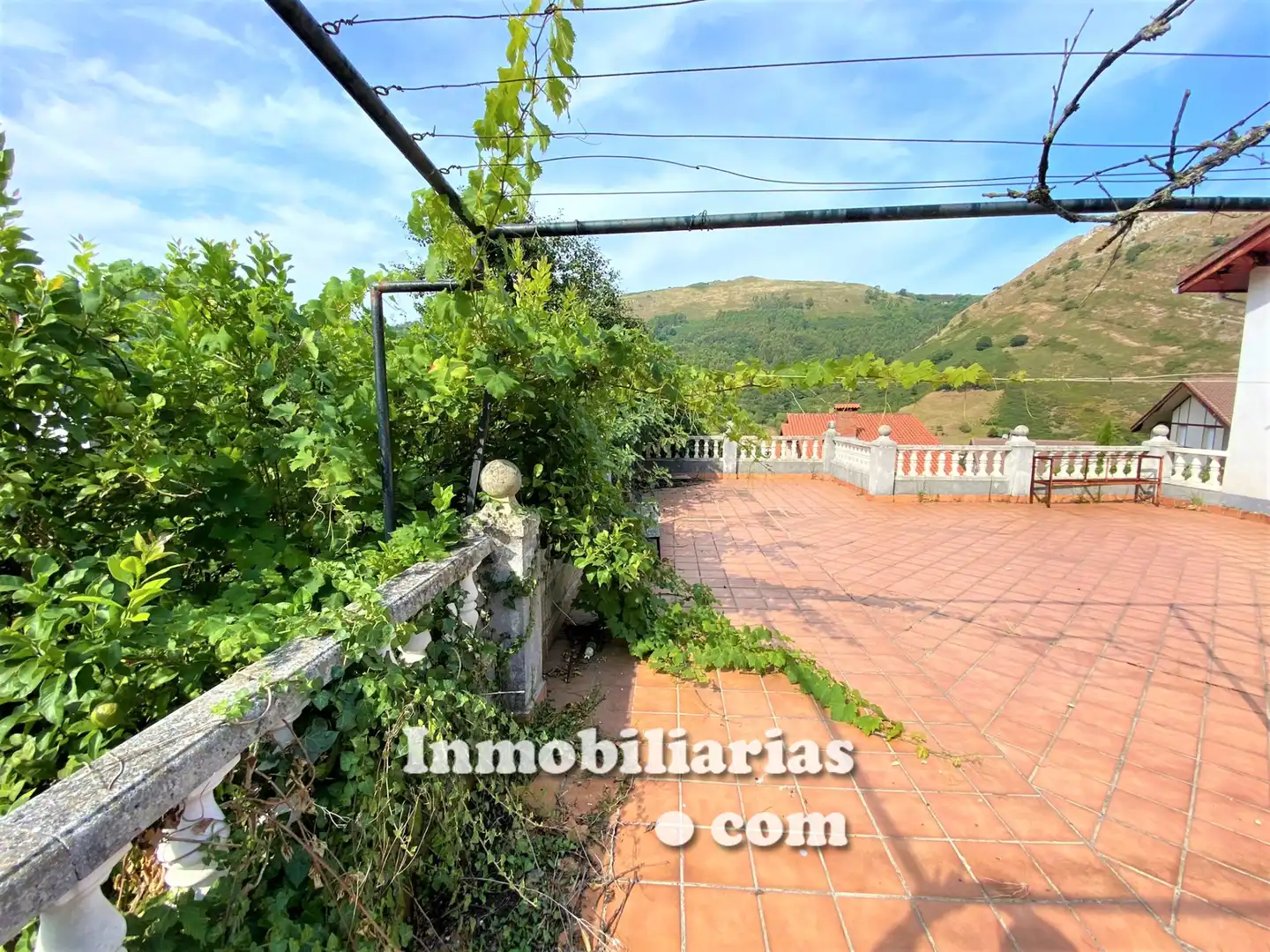 Vista exterior de Finca rústica en venta en Castro-Urdiales con Calefacción, Jardín privado y Terraza