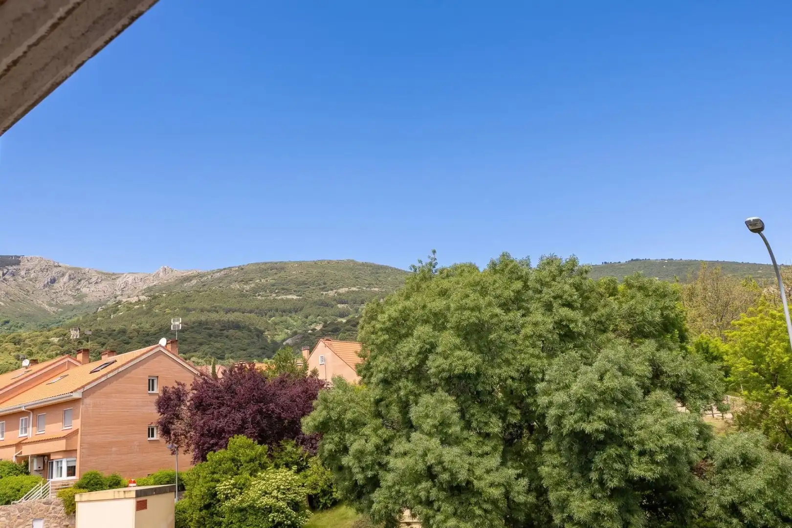 Casa adosada en venta en La Pizarra