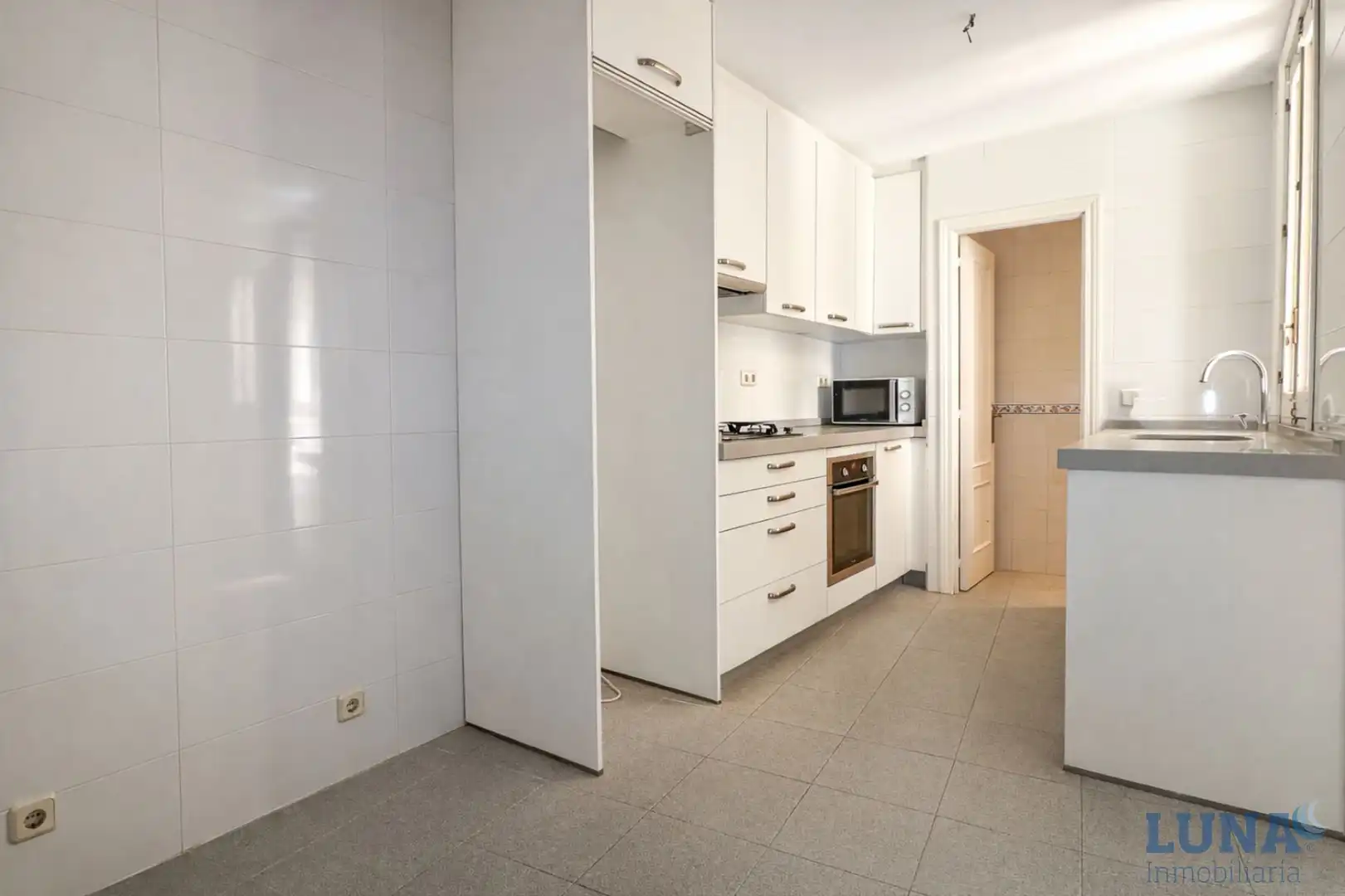 Küche von Wohnung zum Verkauf in Madrid mit Klimaanlage, Heizung und Parkett