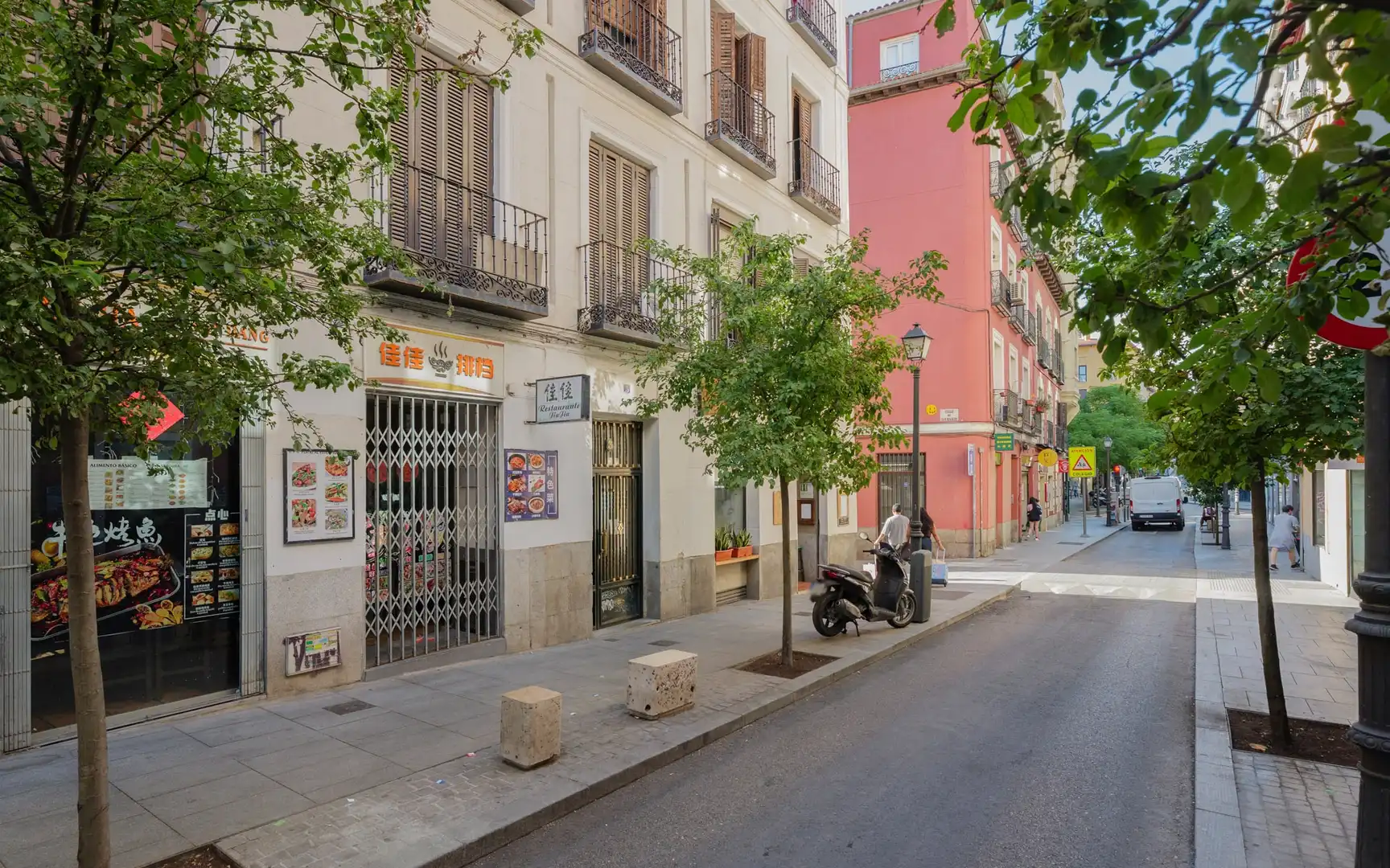 Vista exterior de Estudio en venta en Madrid con Aire acondicionado, Calefacción y Amueblado