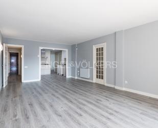 Sala d'estar de Apartament en venda en Terrassa amb Aire condicionat, Calefacció i Parquet