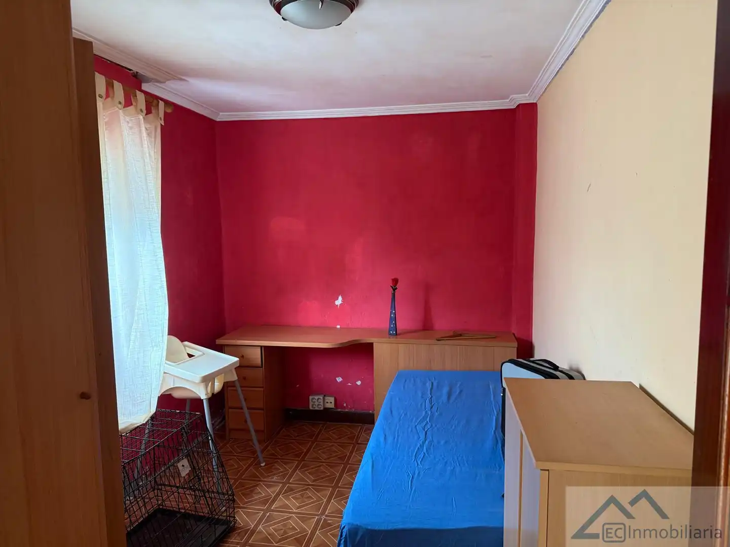 Habitación de Casa adosada en venta en Santander