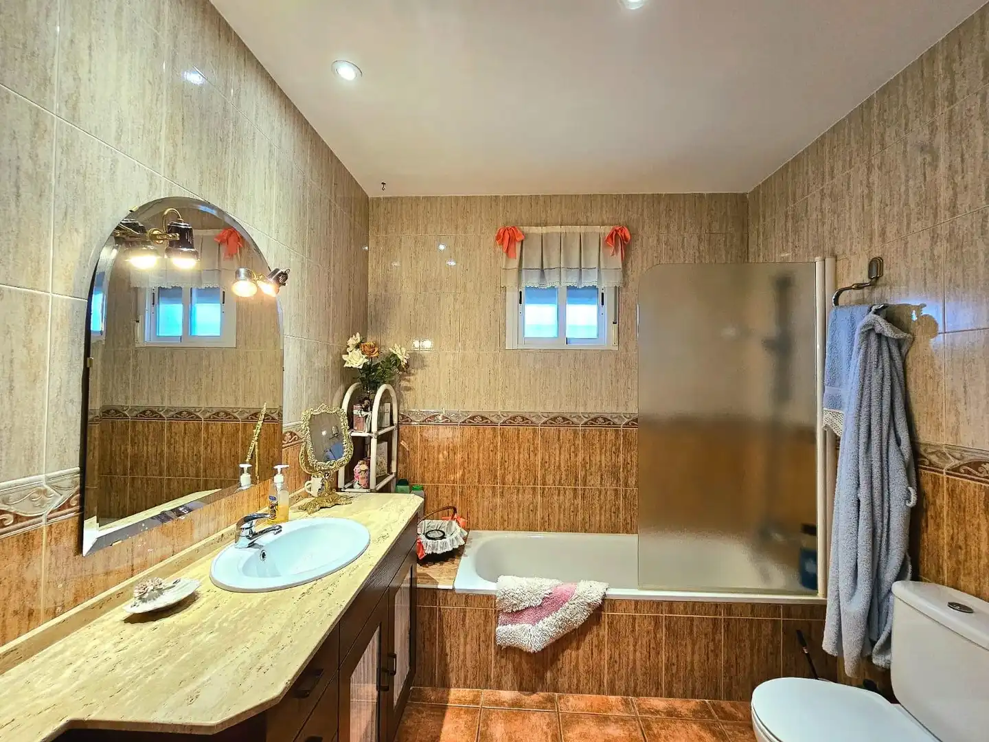 Bathroom of Houses for sale in Córdoba  with Air Conditioner, Private garden and Terrace
