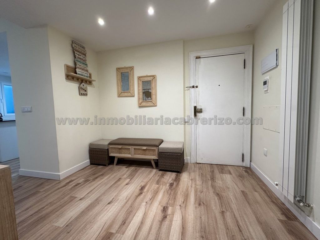 Flat for sale in Gran Vía Juan Carlos I, Gran Via, Centro