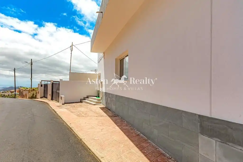 Vista exterior de Casa o chalet en venta en San Miguel de Abona con Jardín privado y Terraza