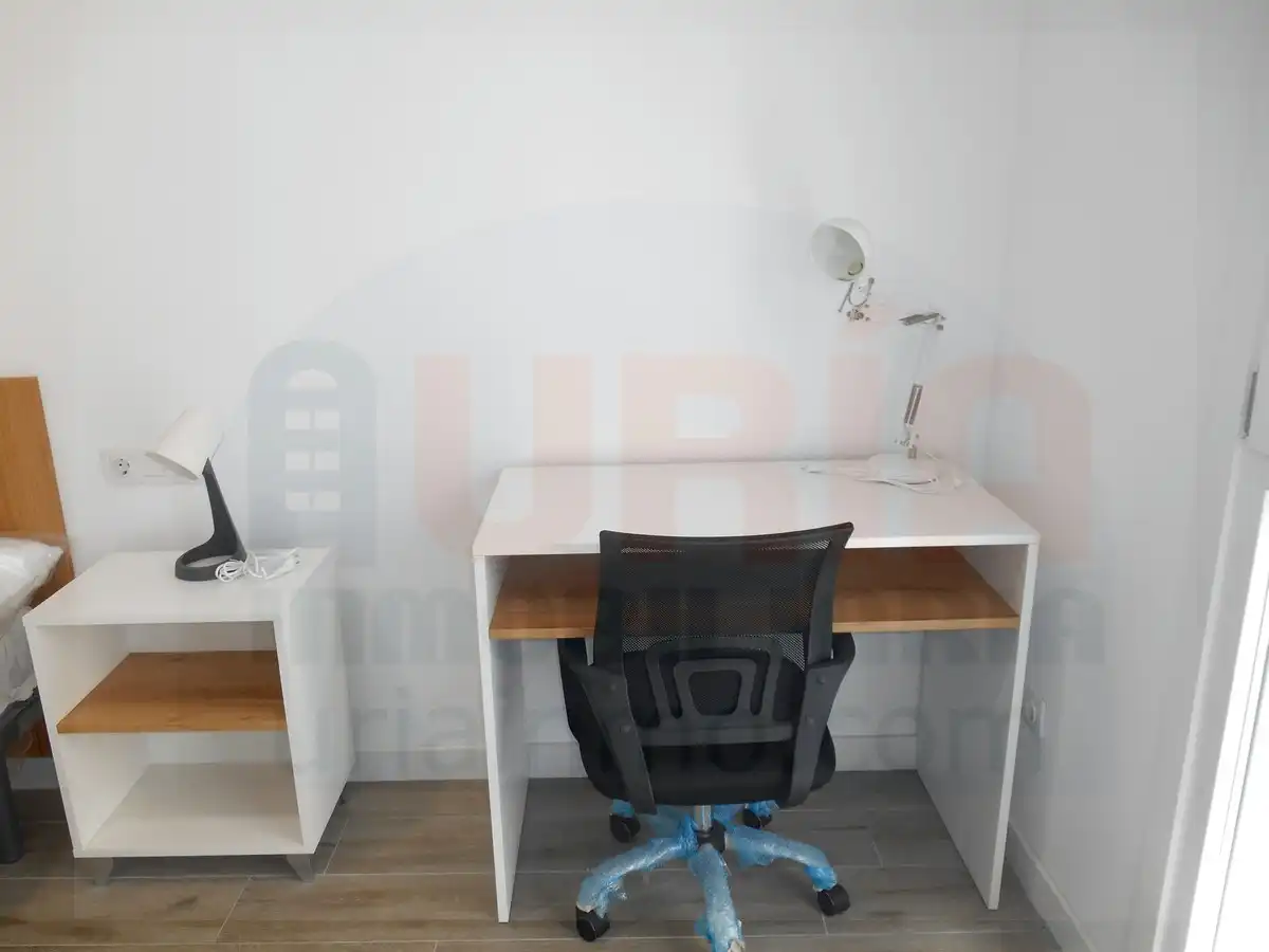 Piso de alquiler en Oviedo  con Calefacción, Amueblado y Horno