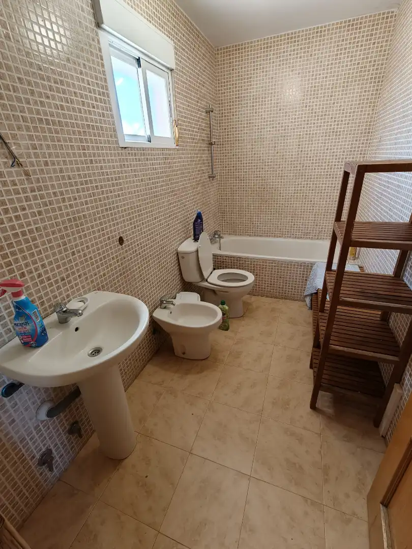Baño de Casa adosada en venta en Barcience con Calefacción, Jardín privado y Amueblado