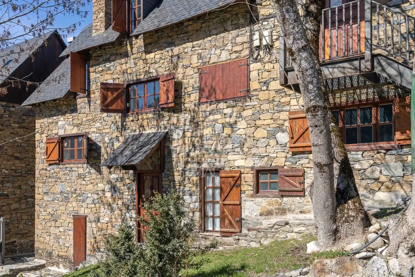 Exterior view of Flat for sale in Naut Aran  with Heating and Storage room