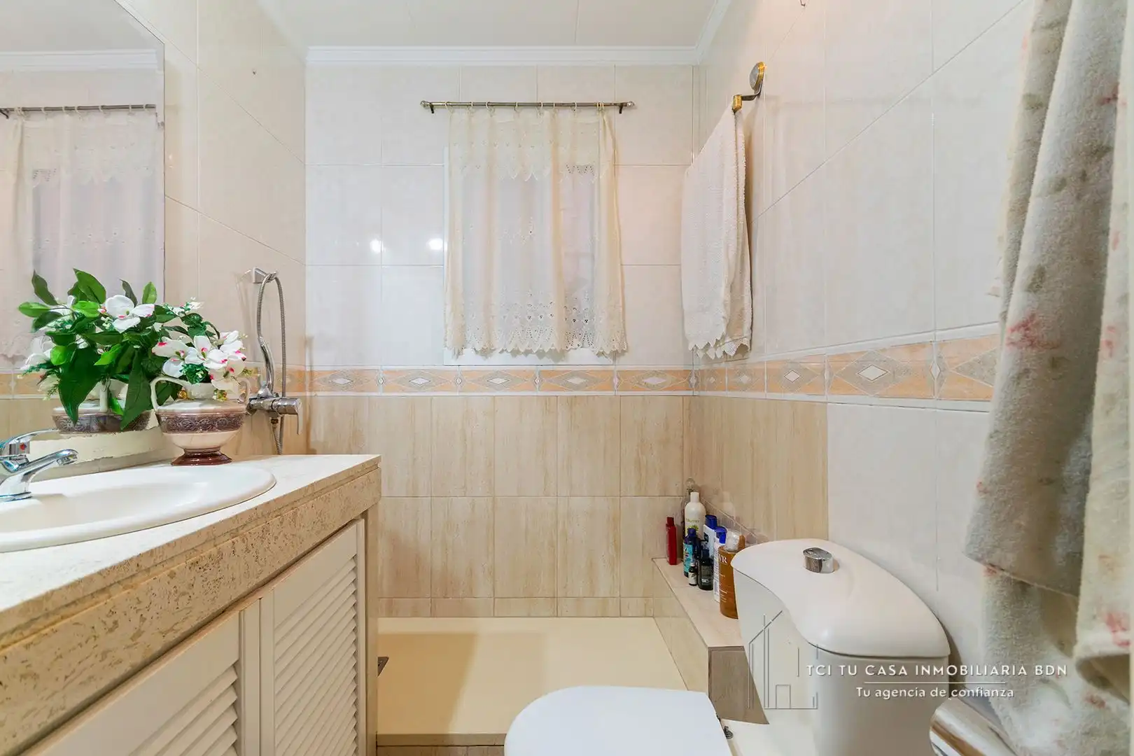 Badezimmer von Wohnung zum Verkauf in Badalona mit Möbliert