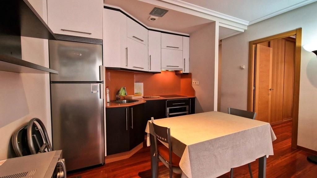 Kitchen of Apartment for sale in Ourense Capital   with Heating and Furnished