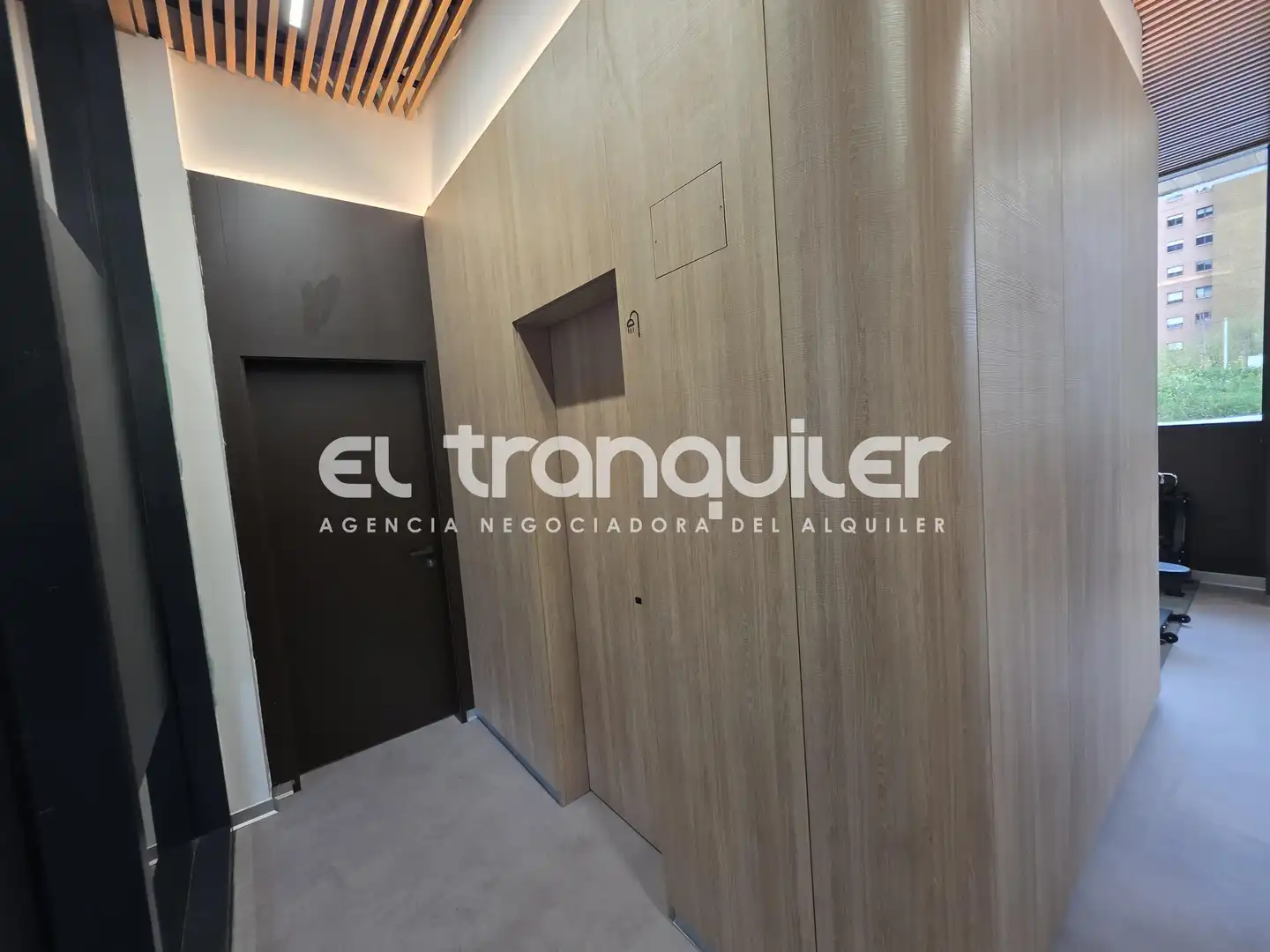 Flat for rent in Madrid  with Air Conditioner, Terrace and Storage room