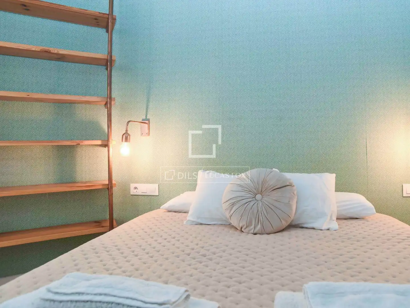 Habitación de Piso en venta en Barcelona con Aire acondicionado, Calefacción y Terraza