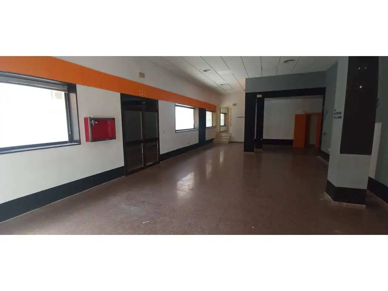 Local comercial en alquiler en Calle Lamberto Amat 10, imagen 4
