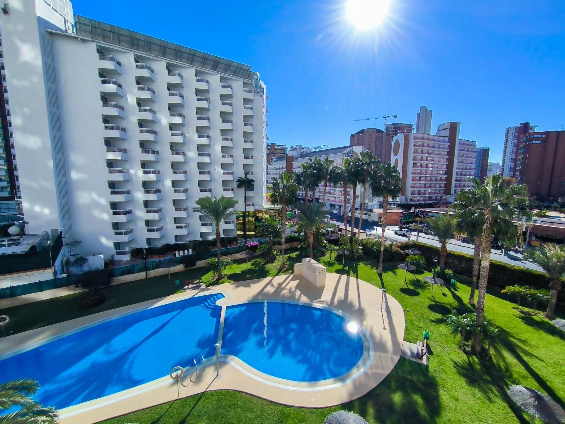 Swimming pool of Apartment for sale in Benidorm  with Terrace and Alarm