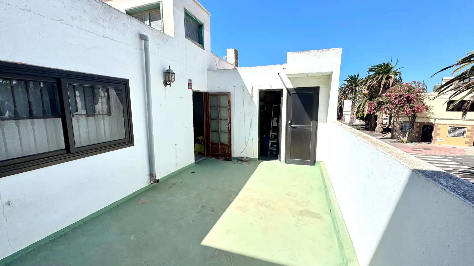 Vista exterior de Casa adosada en venta en Arrecife con Terraza y Amueblado