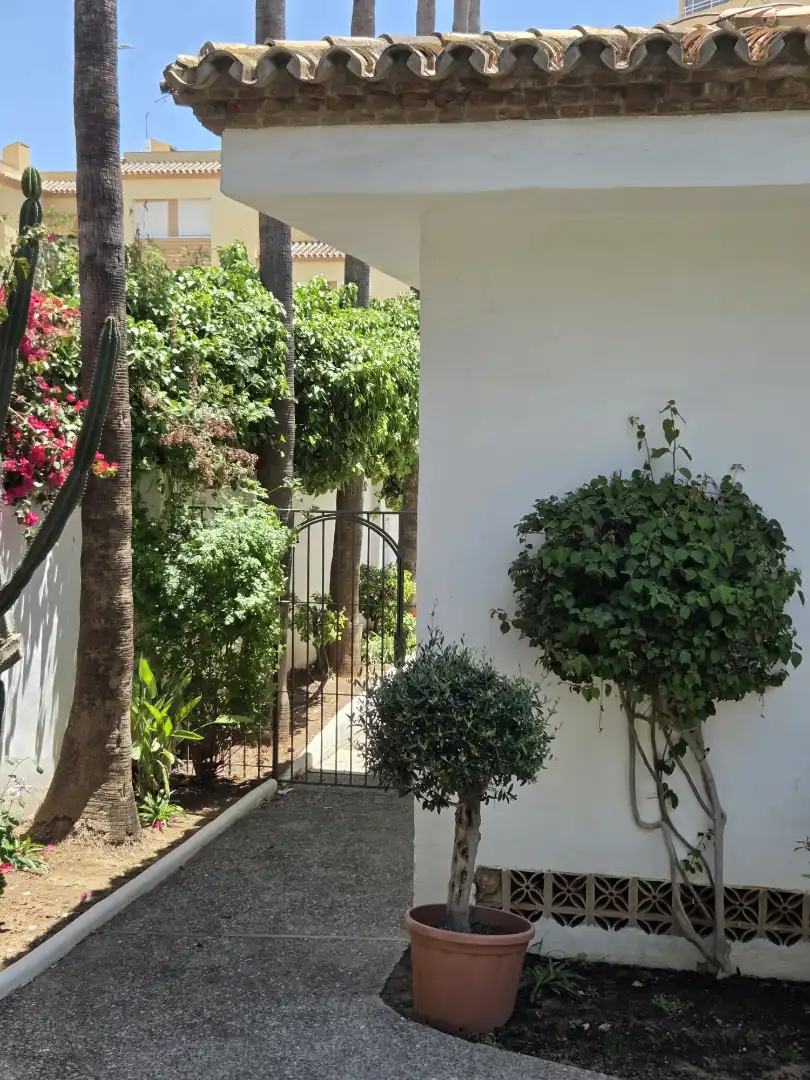 Jardín de Piso en venta en Torremolinos con Terraza, Trastero y Amueblado