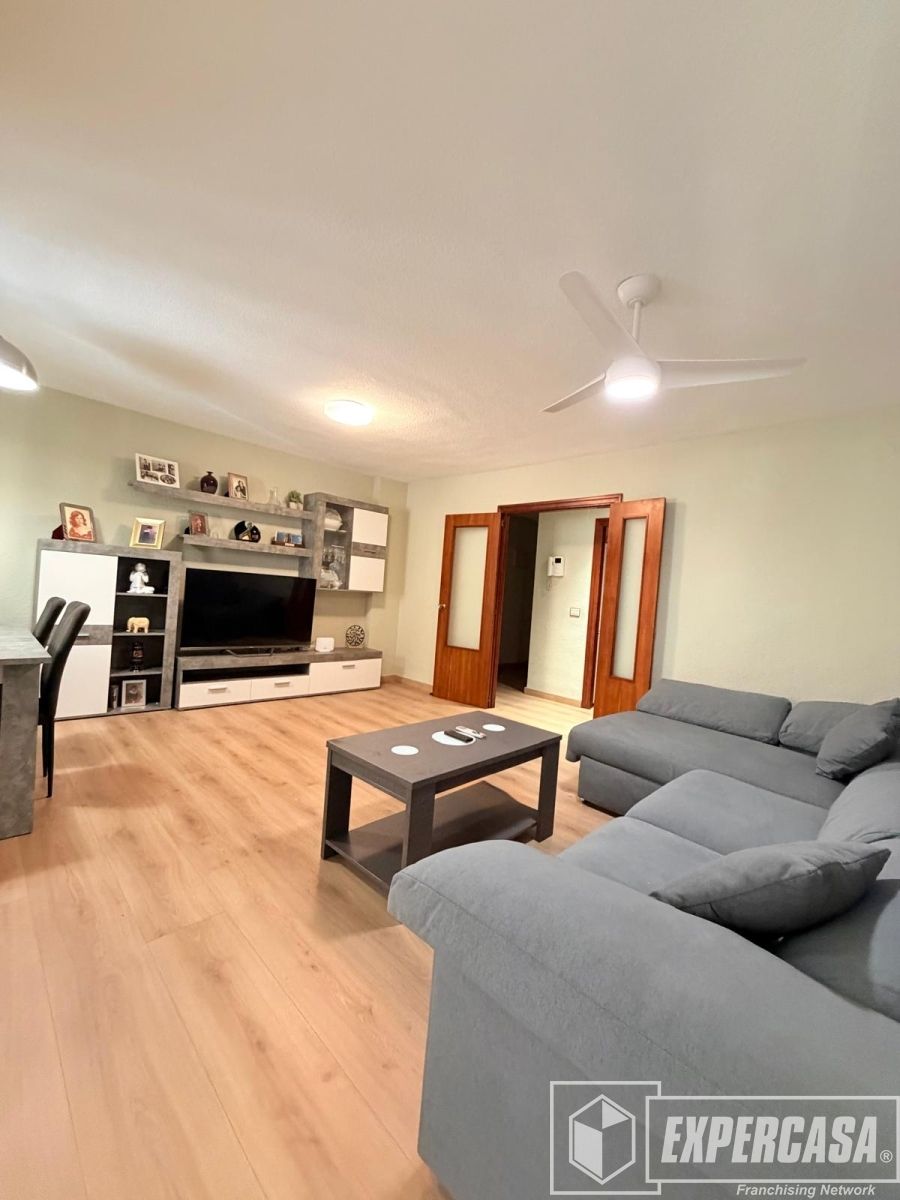 Sala d'estar de Pis en venda en Salem amb Aire condicionat