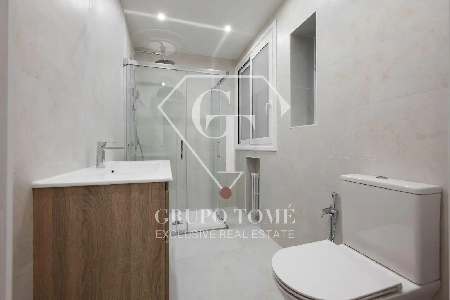 Badezimmer von Wohnung zum Verkauf in Donostia - San Sebastián  mit Heizung und Terrasse