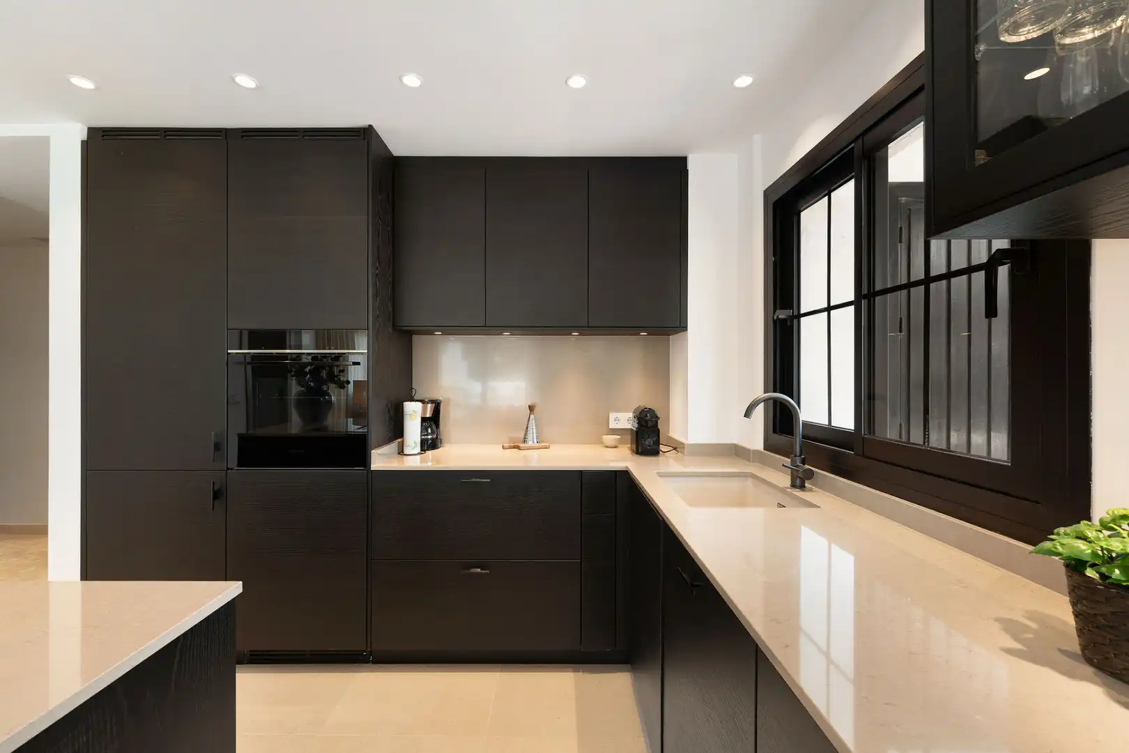 Cocina de Apartamento en venta en Marbella con Aire acondicionado, Terraza y Piscina