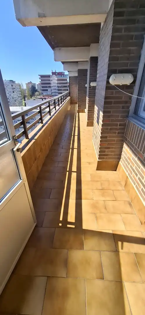 Terrassa de Pis en venda en Vigo  amb Terrassa, Traster i Moblat