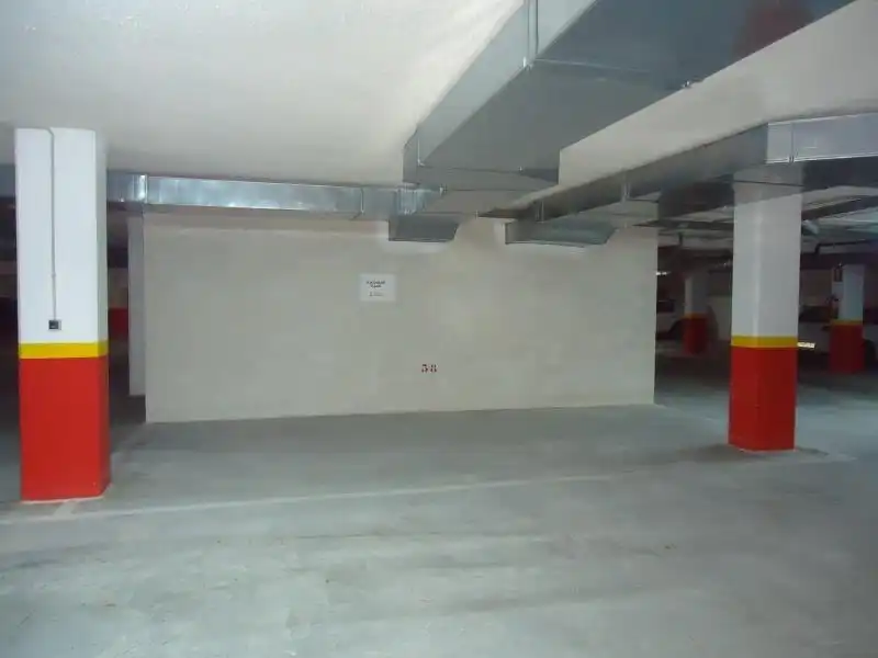 Aparcament en venda a Alisal - San Román, imagen 2