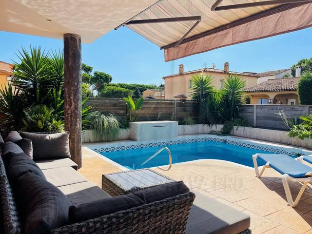 Casa-chalet en Venta en Mont-ras