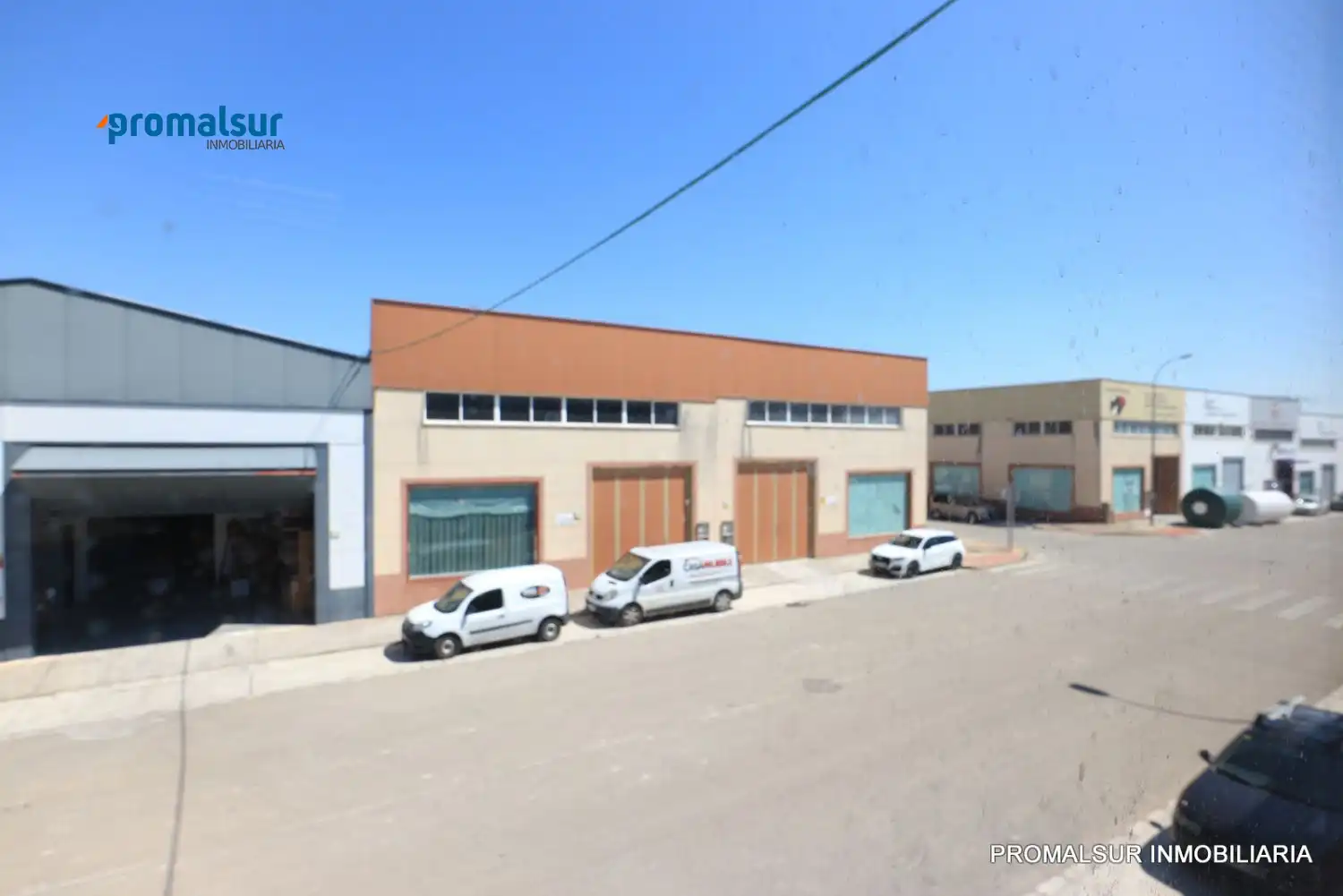 Vista exterior de Nave industrial en venta en Casariche