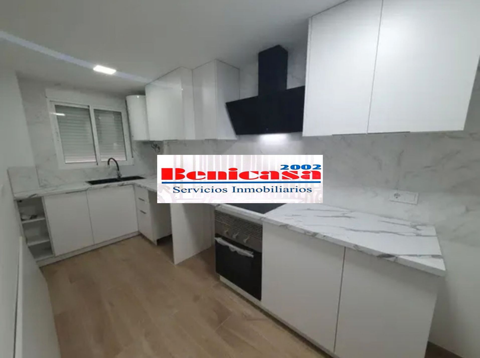 Cuina de Pis de lloguer en Aldaia amb Forn