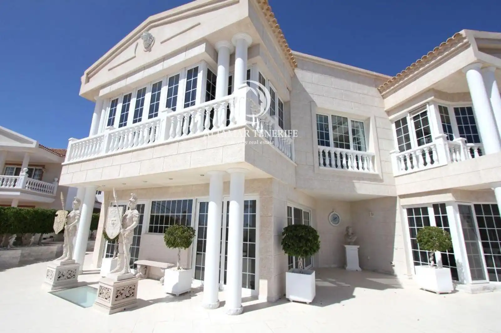 Casa con piscina en venta en CALLE ALCOJORA, imagen 4