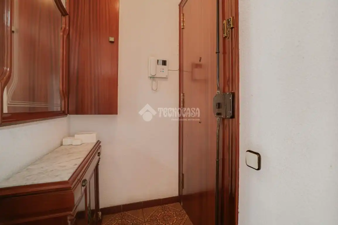 Piso en venta en Sant Boi de Llobregat con Balcón