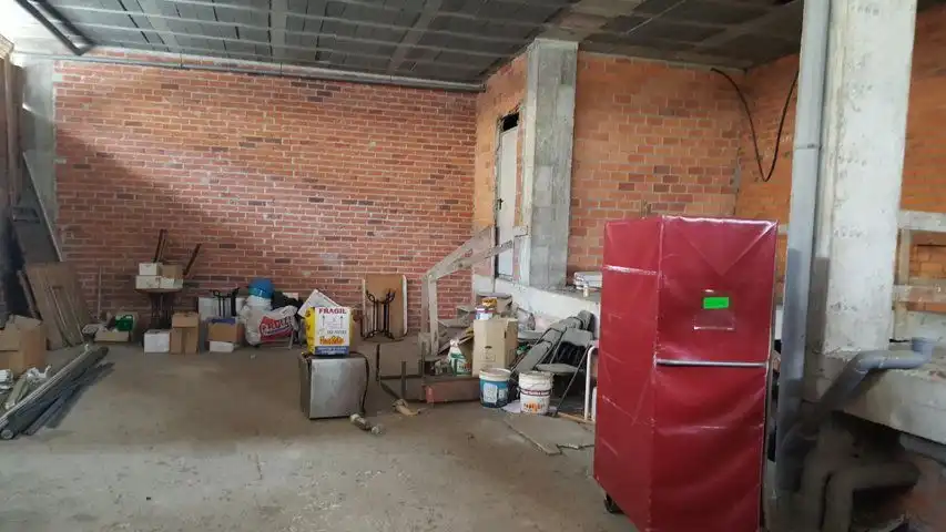 Local de alquiler en A Parda